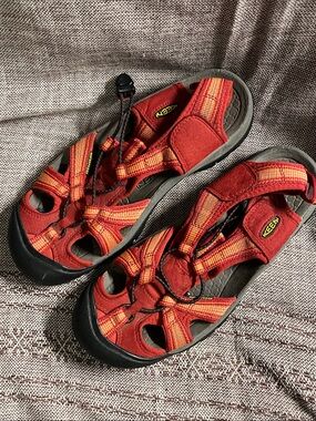 Keen Womens Red and Orange Closed Toe Sandals